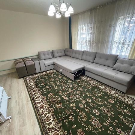By River 246 Hotel Каракол Екстериор снимка
