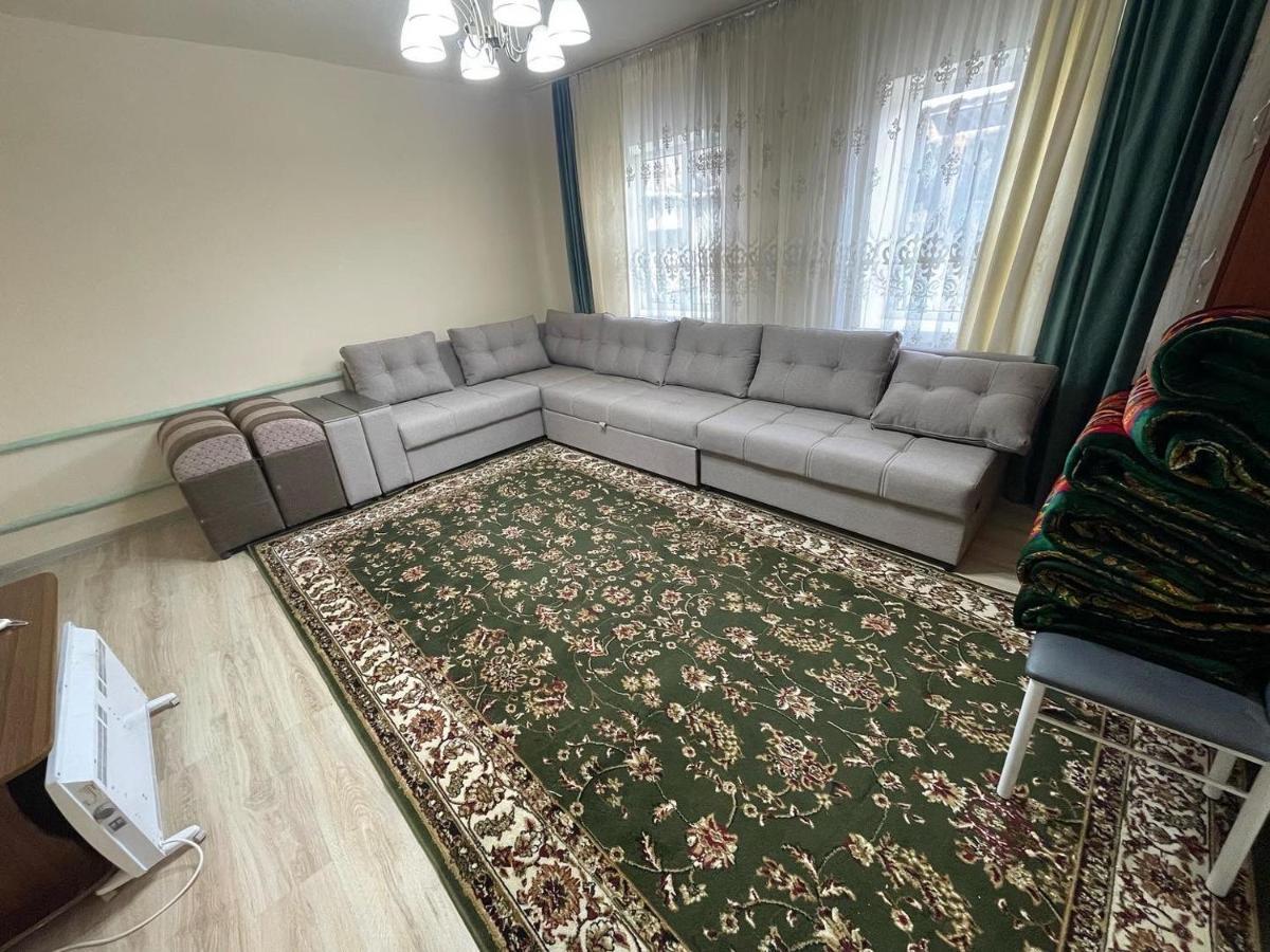 By River 246 Hotel Каракол Екстериор снимка
